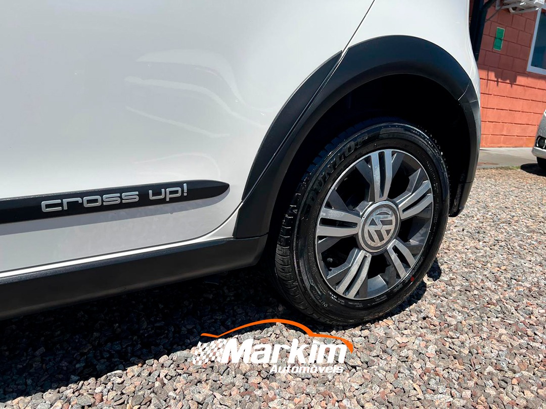 
								Volkswagen Up! Cross TSI 1.0 2018 full									