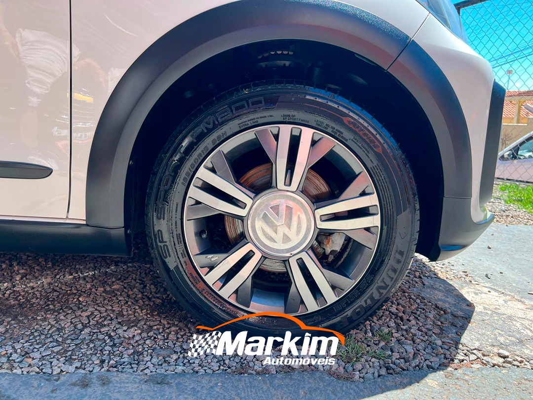 
								Volkswagen Up! Cross TSI 1.0 2018 full									