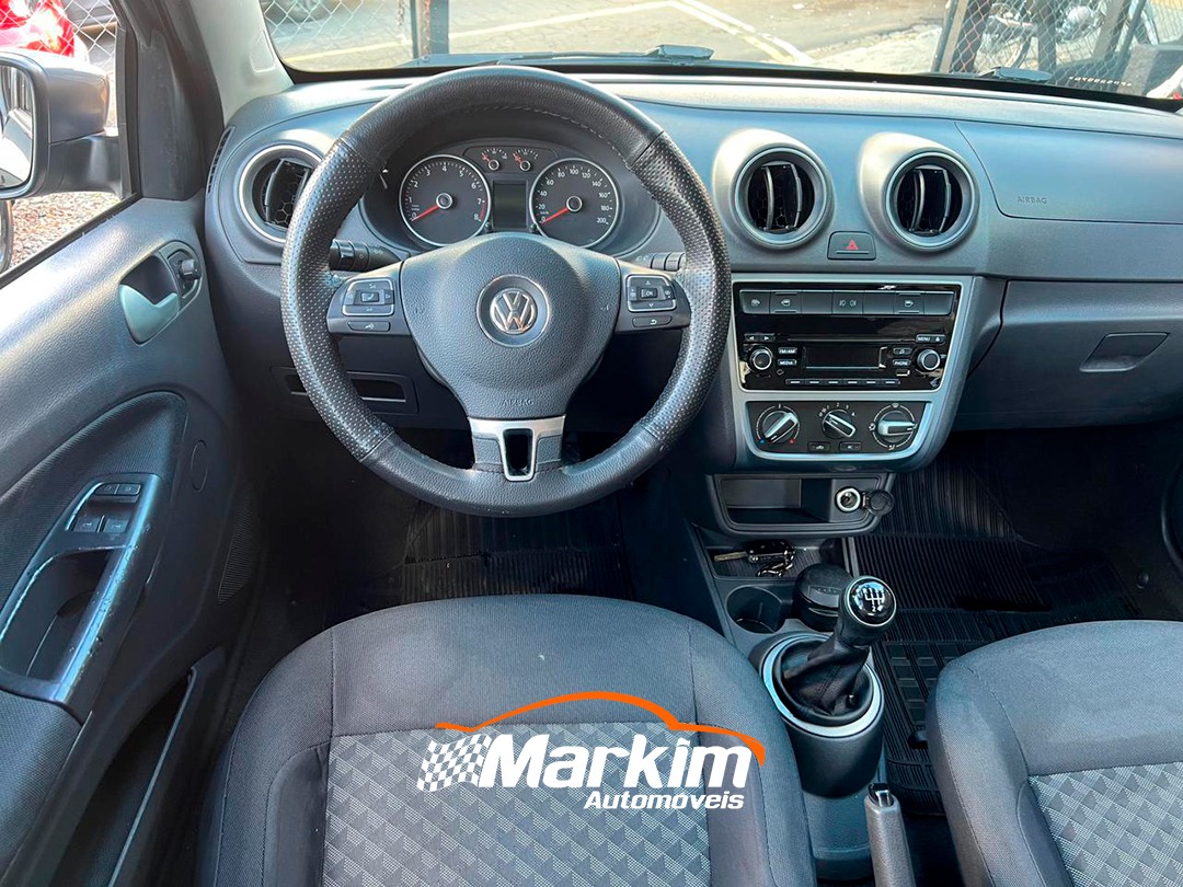 
								Volkswagen Gol Comfortline 1.0 2015 full									