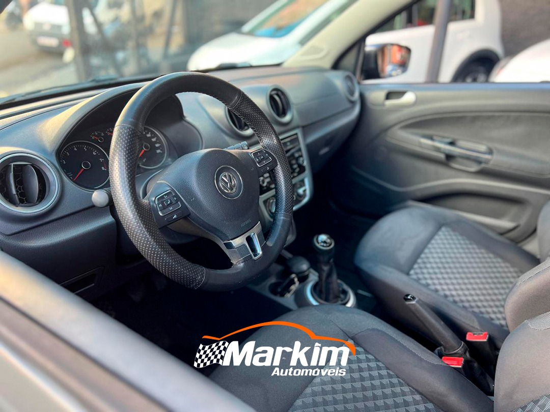 
								Volkswagen Gol Comfortline 1.0 2015 full									