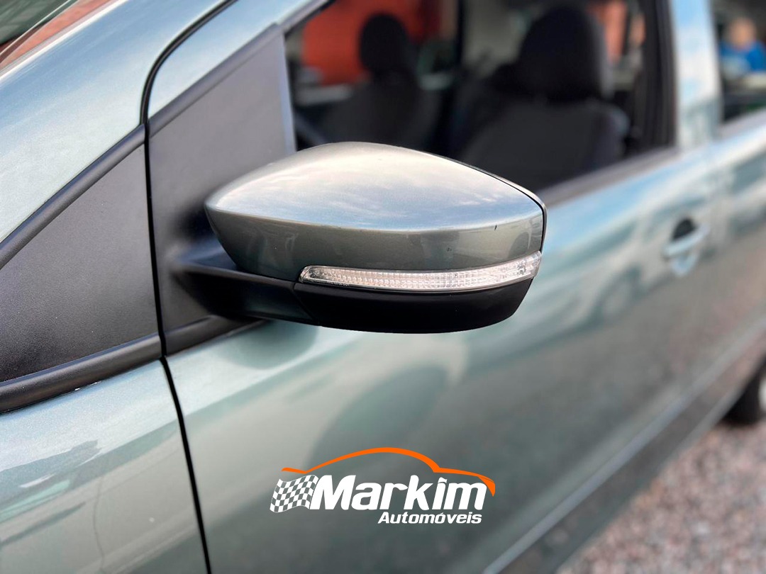 
								Volkswagen Fox Trend 1.0 2012 full									