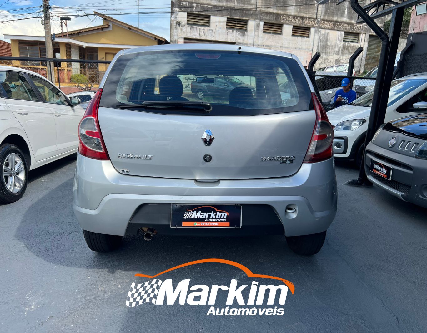 
								Renault Sandero Expression 1.0 2010 full									