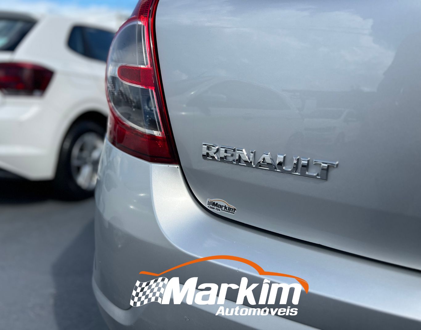 
								Renault Sandero Expression 1.0 2010 full									