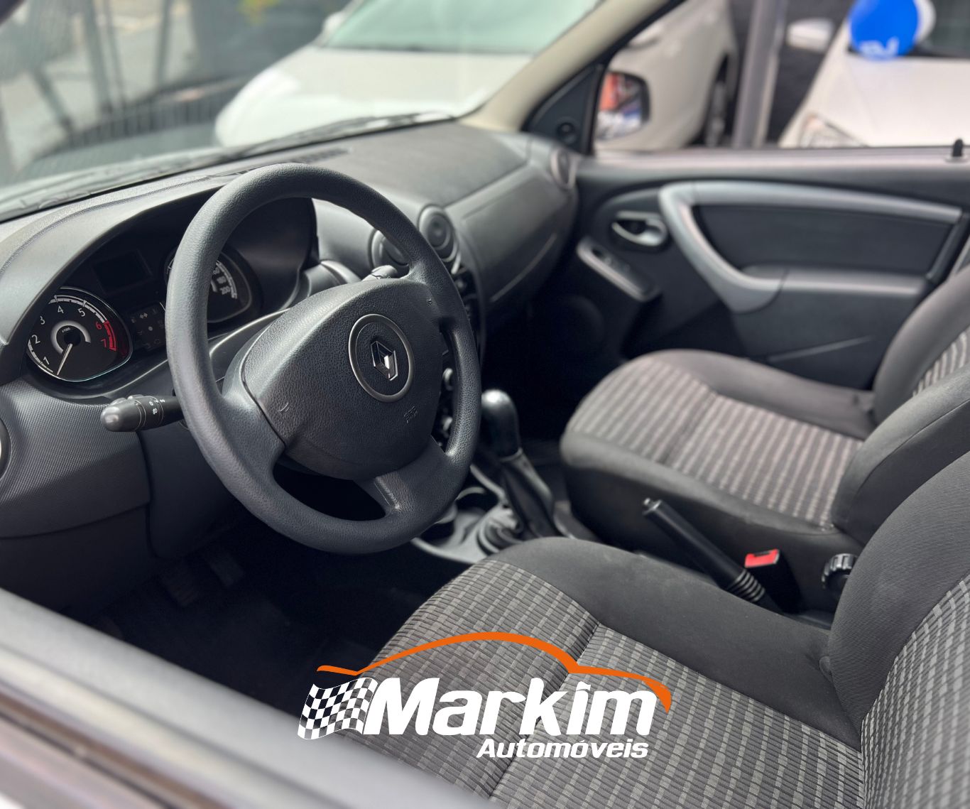 
								Renault Sandero 1.6 2014 full									