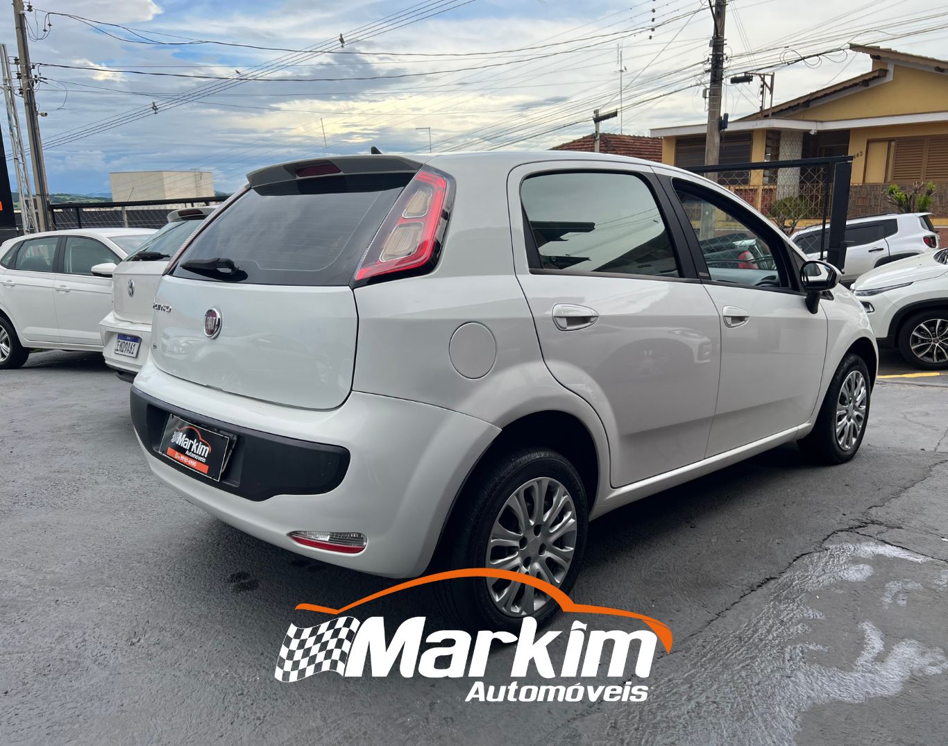 
								Fiat Punto Attractive 1.4 2014 full									