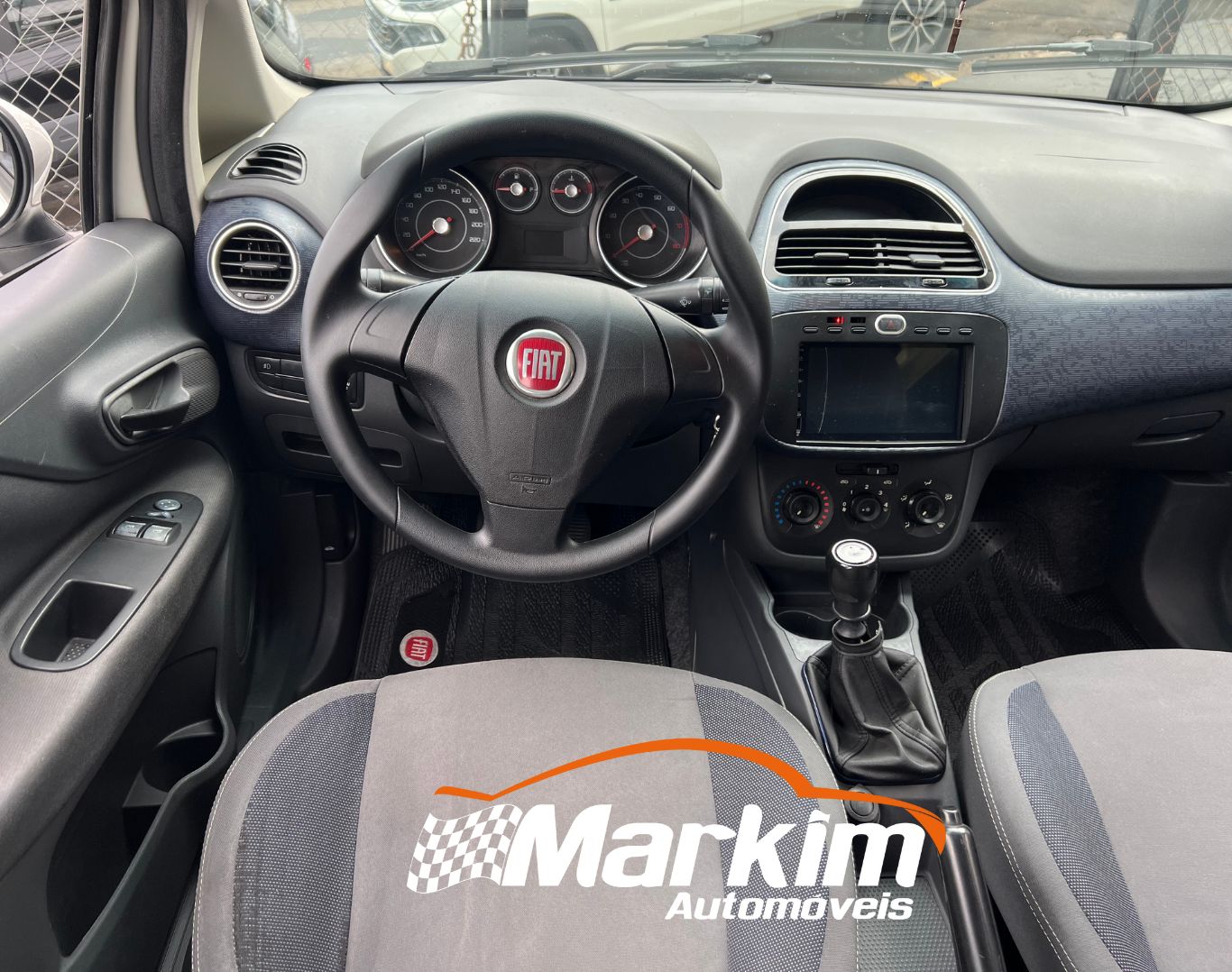 
								Fiat Punto Attractive 1.4 2014 full									