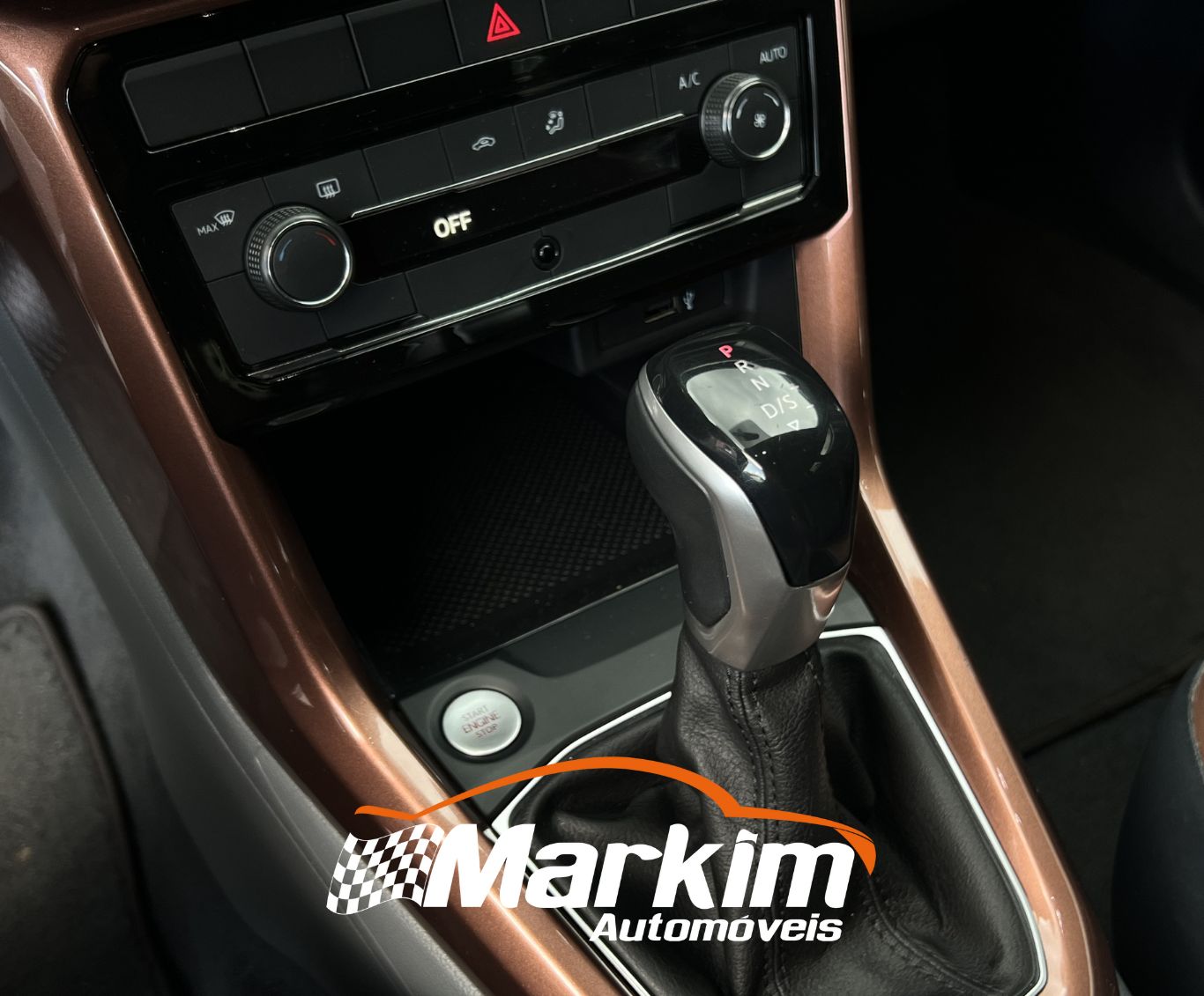 
								Volkswagen T-cross Comfortline TSI 1.0 2021 full									