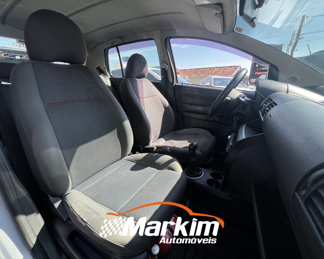 
								Volkswagen Fox Trend 1.0 2010 full									