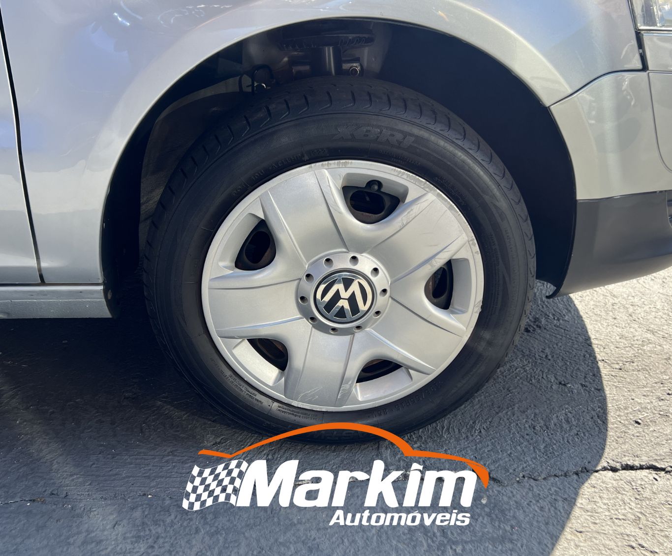 
								Volkswagen Fox Trend 1.0 2010 full									