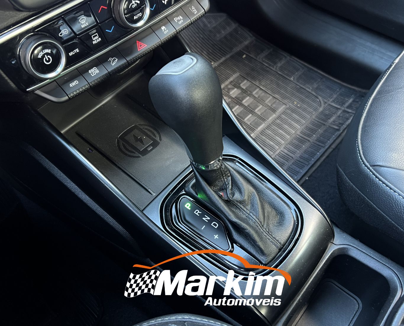 
								Fiat Toro Volcano AT9 4×4 2022 full									